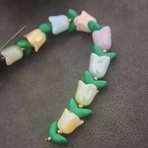 X8 Floral Green and Multicolor Beads